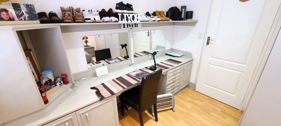 3 Bedroom Property for Sale in Cravenby Western Cape